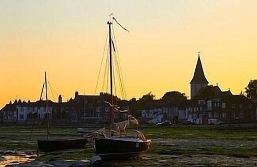 Bosham Cottage | Beautiful Courtyard Studio In The Heart Of Picturesque Bosham