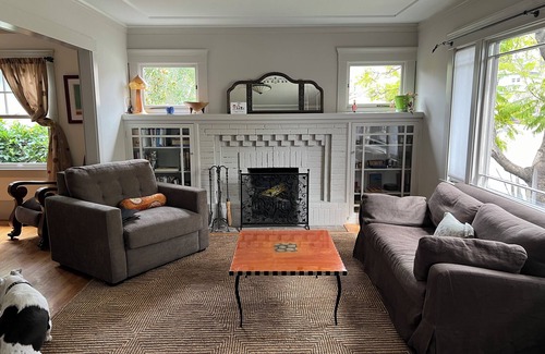 Rockridge House | Beautiful Craftsman in the Heart of Rockridge
