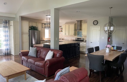 Bernardsville House | Beautiful Custom Home on 1.5 acres of Serene Property w/Movie Room