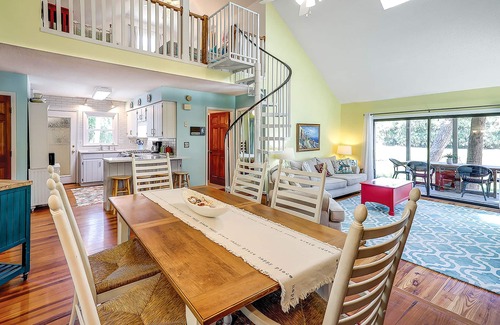 Oak Grove House | Beautiful Dog-Friendly Home w/Wonderful Golf Course Views, Free WiFi, & A/C