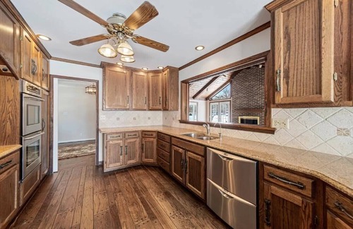 Edwardsburg Cottage | Beautiful Eagle Lake home close to ND perfect for Large families.