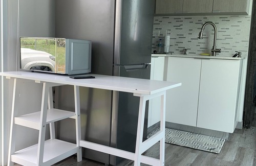 Jobos House | Beautiful equipped container house located in a quitcozy place- 5 min from beach
