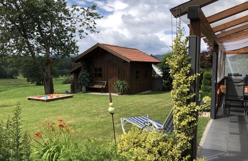 Teisnach Apartment | Beautiful family-friendly vacation apartment in a quiet location for 5 people