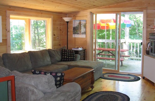 Liberty Cabin | Beautiful, Family Friendly Lakeside Cabin in the Woods