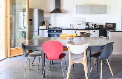 Saint-Julien-en-Born Villa | Beautiful private villa for 8 guests with WIFI, TV, terrace, pets allowed and parking