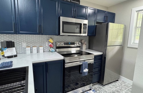Table Rock Condo | BEAUTIFUL FULLY REMODELED WALK-IN 1 BEDROOM CONDO WITH FULL KITCHEN
