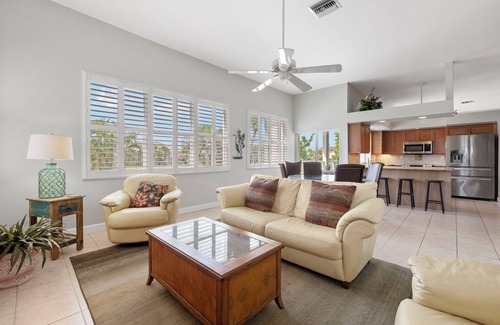 Beachview Country Club Estates House | Beautiful golf course home overlooking the greens and walking distance to the beach NEW!