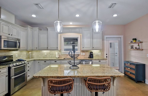 Saint Simons Island House | Beautiful home in the south end of St Simons Island