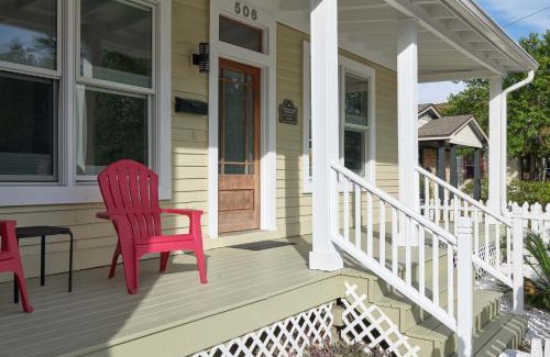 Old East Hill House | Beautiful Historic Downtown Pensacola Charmer - Hot Tub