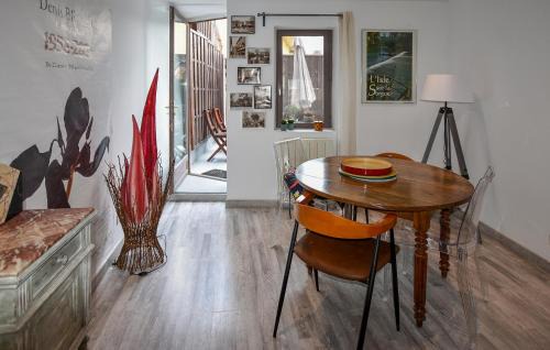 L'Isle-sur-la-Sorgue House | Beautiful Home In L'isle-Sur-La-Sorgue