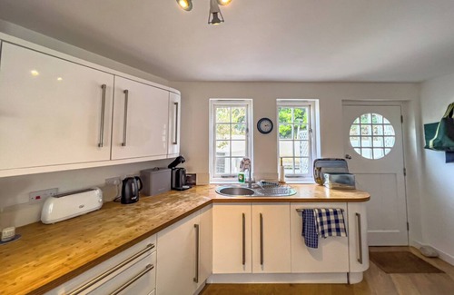 Constantine Bay Cottage | Beautiful holiday home in Constantine Bay, short walk to the beach and golf club