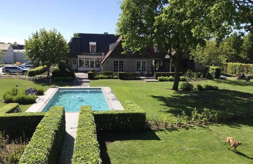 Balen House | Beautiful holiday home in Vlaanderen with shared pool