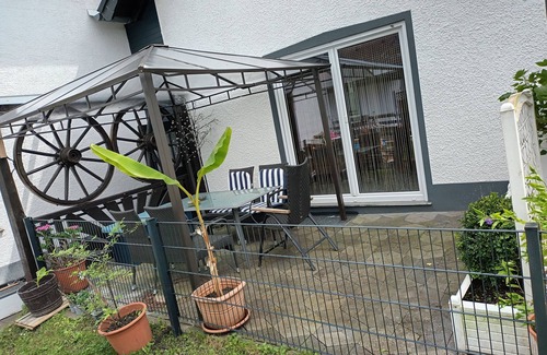 Holzheim House | Beautiful holiday home Pets permitted walking trips Lakes Jousting Golf