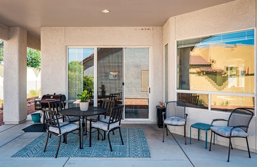 Verde Santa Fe House | Beautiful Home, 55+ Community! Community Pool & Hot Tub! Pinon Vista - S058