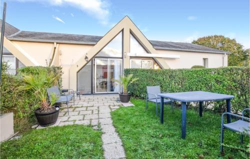 Montmartin-sur-Mer House | Beautiful Home In Montmartin-Sur-Mer