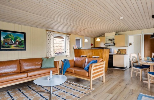 Skastrup Strand House | Beautiful home in Bogense with WiFi