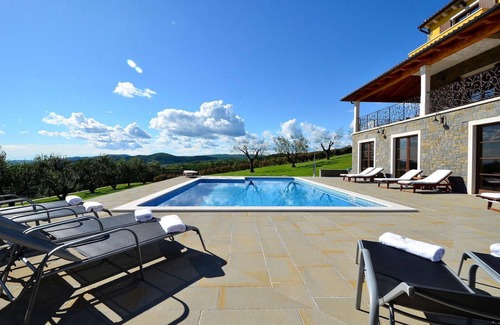 Sculci House | Beautiful home in Buzet with sauna