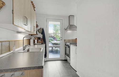 Haarby House | Beautiful home in Haarby with WiFi