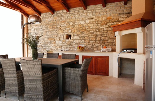 Burici House | Beautiful home in Kanfanar with sauna