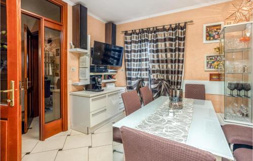 Bezjaki House | Beautiful Home In Marinici With Wifi
