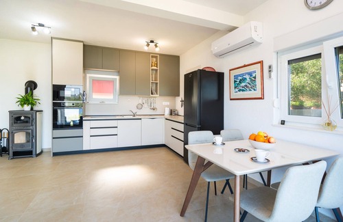 Necujam House | Beautiful home in Necujam with WiFi