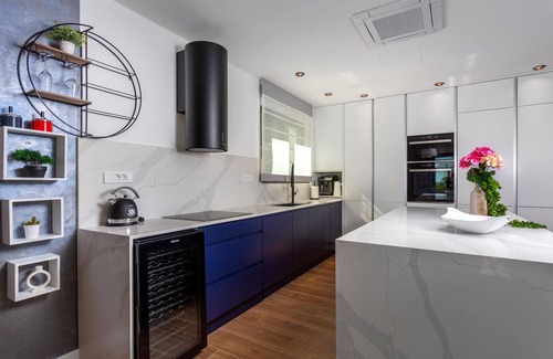 Opric House | Beautiful home in Opric with WiFi