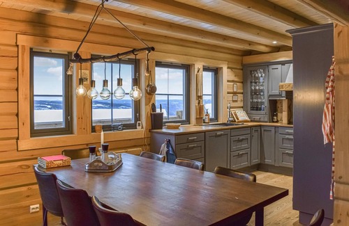 yer House | Beautiful home in øyer with sauna
