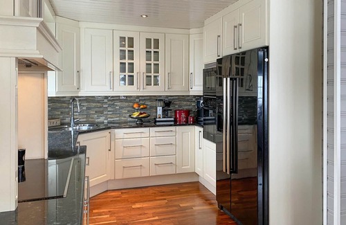 Stryn House | Beautiful home in Stryn with kitchen