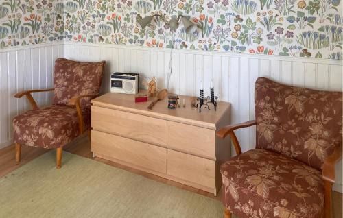 Tranas House | Beautiful Home In Tranås With Lake View
