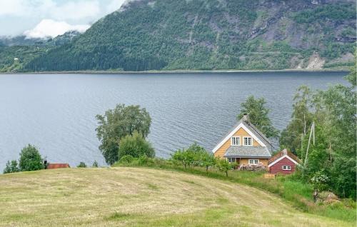 Jolster House | Beautiful Home In Vassenden