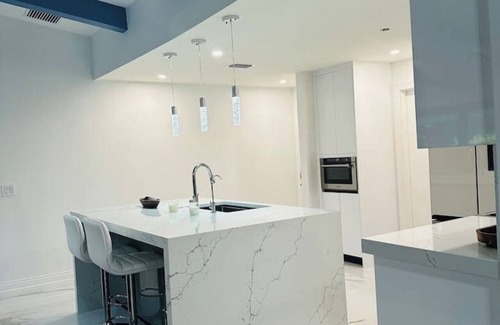Naples House | Beautiful home w/Pool & soaker tub!