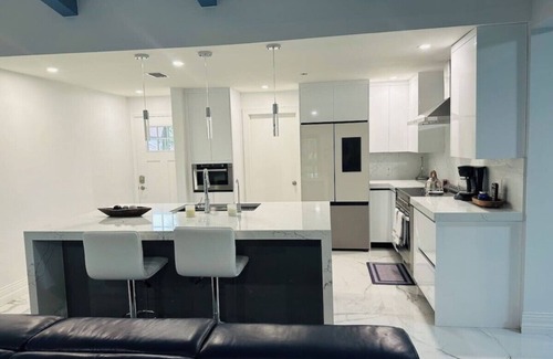 Naples House | Beautiful home w/Pool & soaker tub!