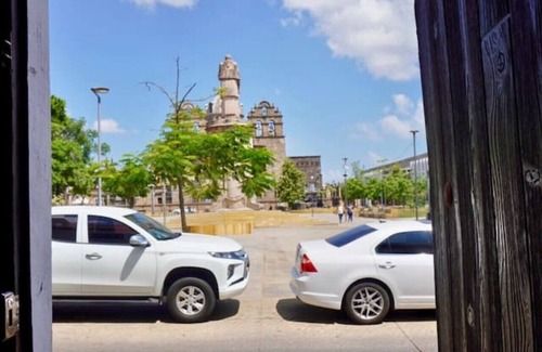 Guadalajara House | Beautiful house in front of the Sanctuary #4-D