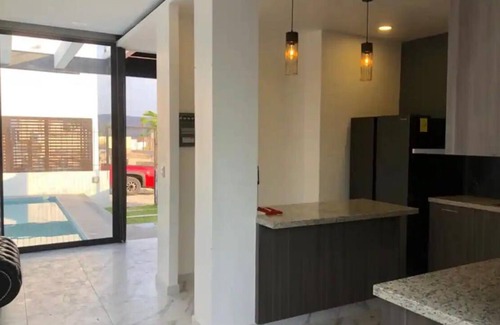 Jojutla House | Beautiful House in Tequesquitengon