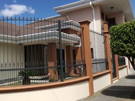 Cartago House | Beautiful house , master bedroom with jacuzzi, walking in closed, great view balcony of mountain and neighborhood and sunsets