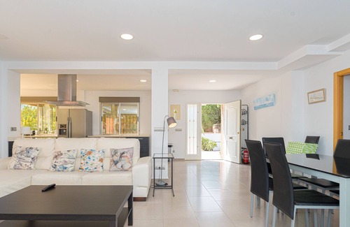 Coveta Fuma Villa | Beautiful house with sea views, 15 min walking from the beach and Tram station