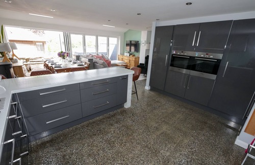 Haverfordwest House | Beautiful house within a Pembrokeshire estuary village