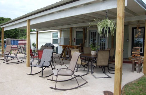Blocker House | Beautiful Lakefront Home At Sunset Shores