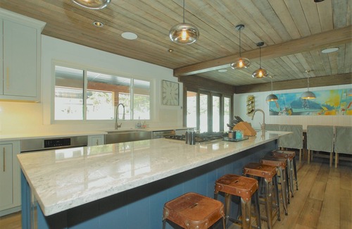 Banff House | Beautiful large home in the heart of Banff, walking distance to everything.