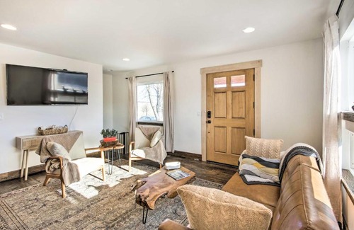 Livingston House | Beautiful Livingston Home with Mountain Views