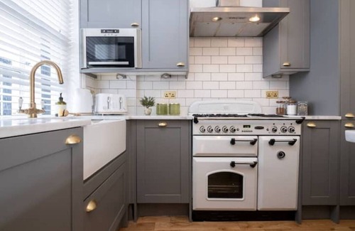 Rottingdean Cottage | Beautiful Mews Cottage | 6 min walk to Rottingdean Beach