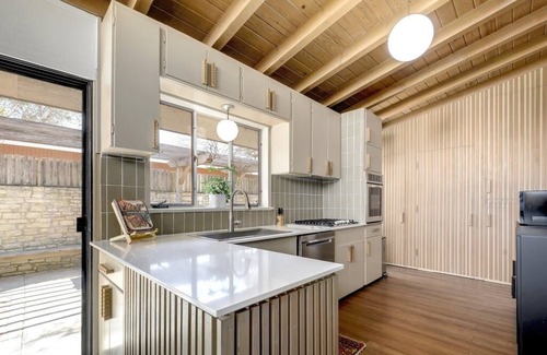 Zilker House | Beautiful mid century modern in Austin near Downtown