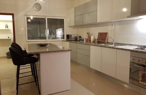 Praia Apartment | Beautiful & Modern 3 bedroom apartment. Home Away From Home. <3