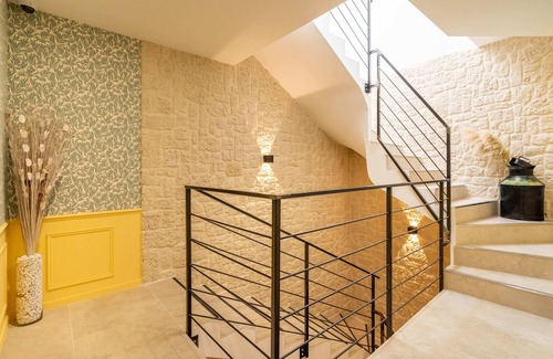 Salon-de-Provence Apartment | Beautiful modern and charming apartment in the heart of Salon de Provence