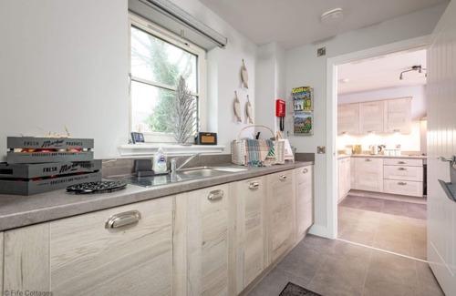 Kingsbarns House | Beautiful Modern Cottage in Heart of Charming Village