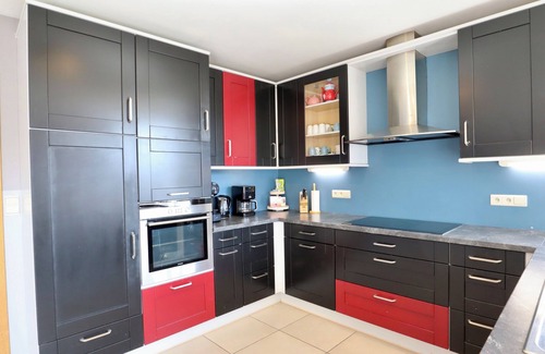 Houffalize House | Beautiful Modern Group Home with Wellness