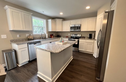 Jamestown House | Beautiful, Newer Jamestown 3 Bedroom House