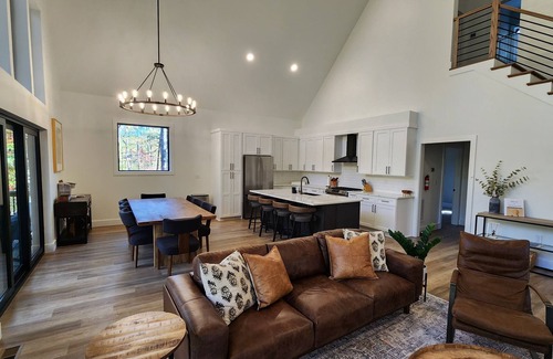 Sunset Cabin | BEAUTIFUL Newly Built Retreat w/Private Marina Boat Slip at Upper Lake Keowee!