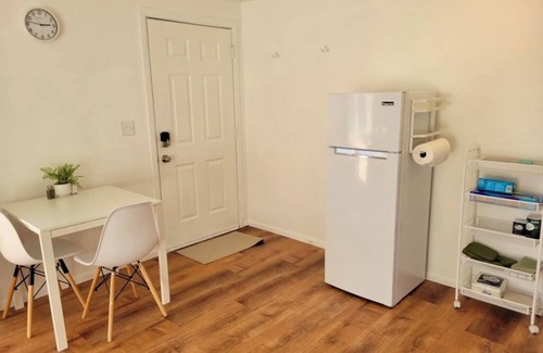 Madison Apartment | Beautiful, Newly-Renovated 1-Bedroom Apartment in Madison