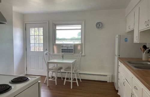 Monona Apartment | Beautiful, Newly-Renovated 2-Bedroom Apartment in Madison